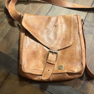 Bed Stu Venice Beach Crossbody smoke free home